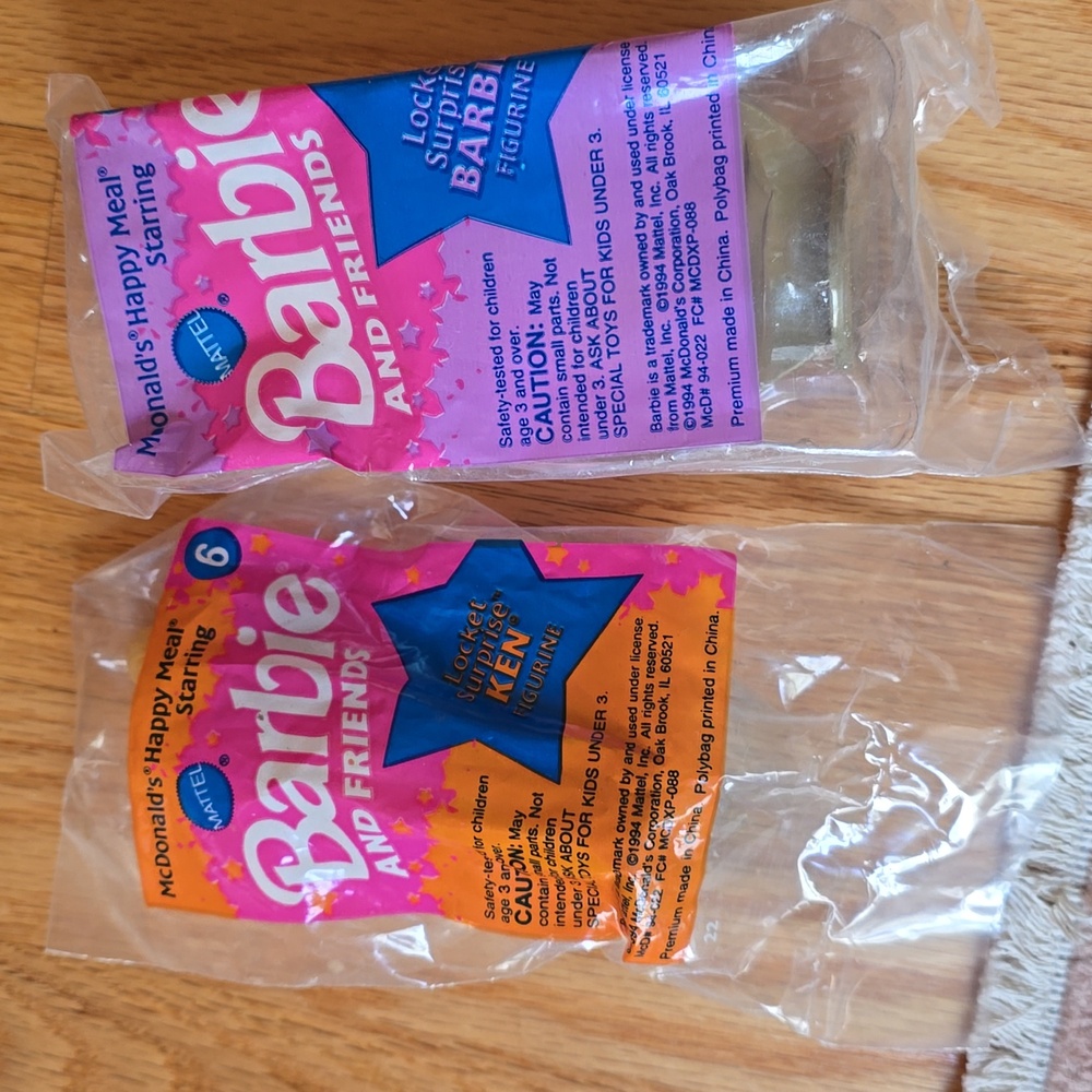 Vintage 1994 McDonalds Barbie Happy Meal - Picture 3 of 3
